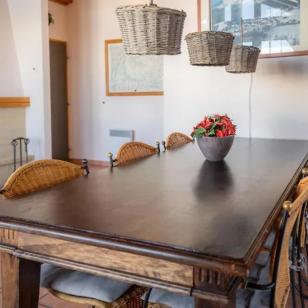La Vue Du Roi - Detached Chalet